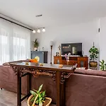 Feriehus House Jozi *
