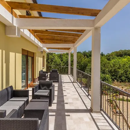 Feriehus House Jozi Gabonjin