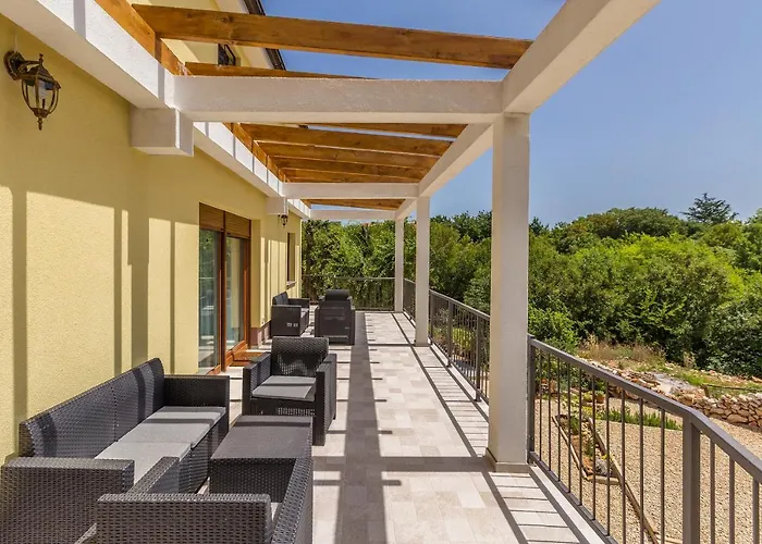 بيت للعطل House Jozi Gabonjin