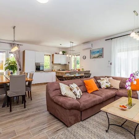 House Jozi * Gabonjin