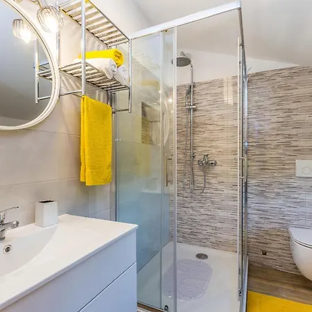 House Jozi Hébergement de vacances Gabonjin